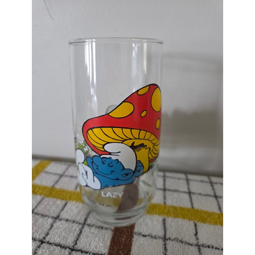 Vintage 1982 Smurfs Glass Lazy Smurf Mushroom Wallace Berrie Peyo Collector Cup
